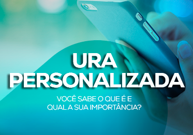 Pessoa digitando no celular como se tivesse em uma atendimento com URA. A Importância da URA Personalizada para as Empresas